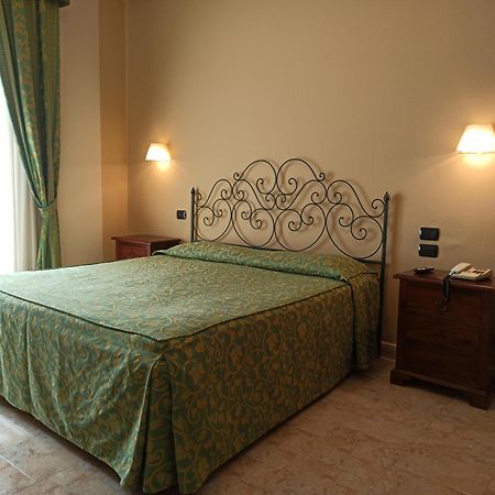 Hotel Primavera Dell'Etna Zafferana Etnea Dış mekan fotoğraf