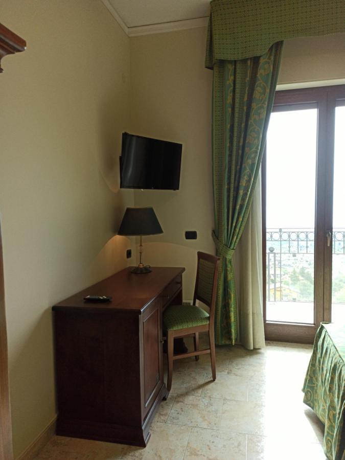 Hotel Primavera Dell'Etna Zafferana Etnea Dış mekan fotoğraf
